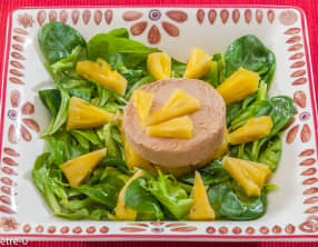 Salade de foie gras à l'ananas