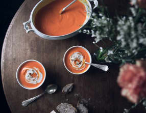 Velouté courge musquée, carottes et crème d'amande