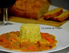 Porc mijoté avec carottes, poireaux et navets