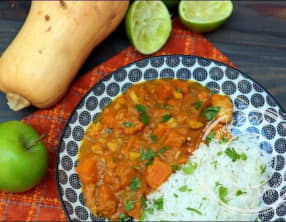 Curry thaï au poulet, courge et patate douce