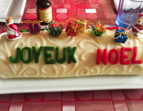 Bûche pâtissière aux framboises