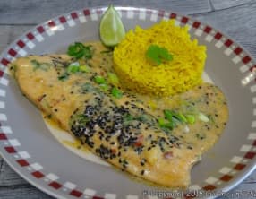 Filets de truite au curry rouge et riz au curcuma et badiane