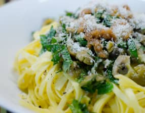 Linguini aux olives et aux câpres