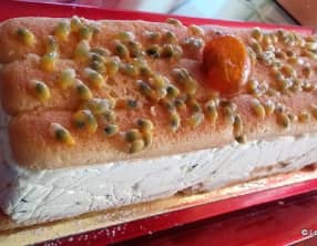 Charlotte aux fruits de la passion et sirop de kumkuat