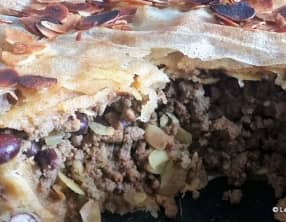 Pastilla au bœuf et aux amandes