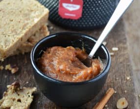 Compote de pomme aux pruneaux, à l'orange et à la cannelle