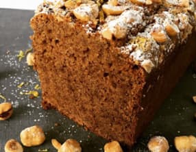 Cake moelleux aux noisettes et zestes de citron