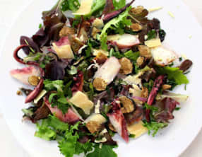 Salade de poulpe, artichaut, Parmesan et aestivum