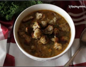 Soupe au "riz" de chou fleur au curry et kale
