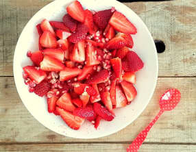 Salade de fraises à la grenade
