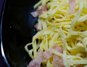 Pâtes au bacon, au pecorino et au piment d'Espelette