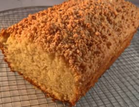 Cake aux amarettis et chocolat blanc