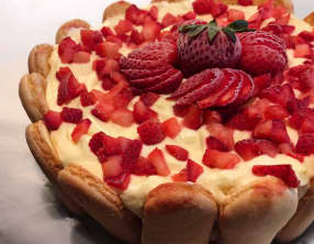 Tiramisù glacé aux fraises