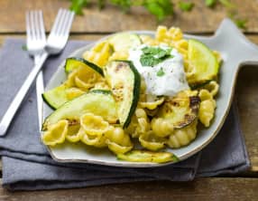 Sauce verte au yaourt, saveurs cresson, basilic, ail et citron