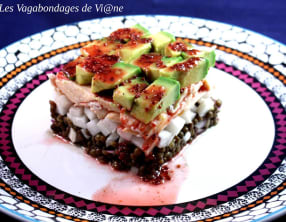 Salade de lentilles, avocat et radis noir au saumon frais, sauce orange-miel