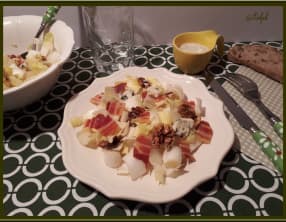 Salade d'endive, noix et roquefort