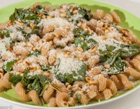 Pâtes aux blettes et pignons de pin