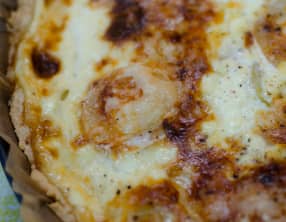 Tarte aux pommes de terre et aux trois fromages