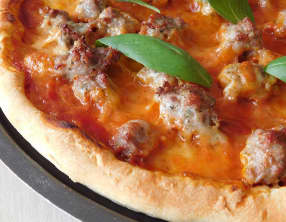 Pizza saucisse