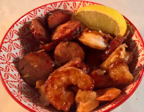 Scampis et saucisse fumée aux saveurs asiatiques