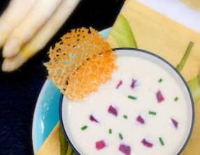 Crème d'asperges blanches et magret fumé