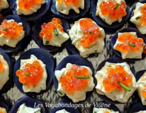 Canapés de vitelottes aux œufs de saumon