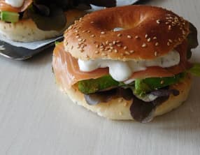 Bagels avocat et saumon