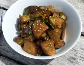 Salade d'aubergine à l'asiatique