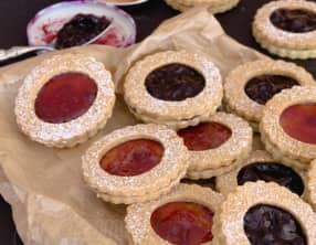 Les sablés fourrés à la confiture