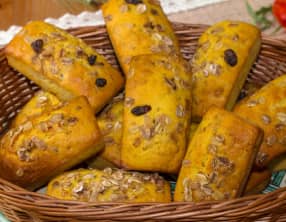 Minis cakes au muesli et yuzu