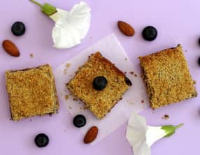 Carrés aux myrtilles et amandes