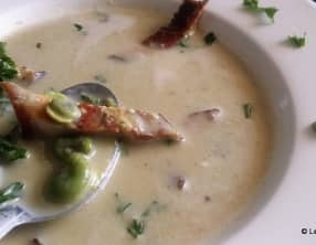 Soupe à la crème de fèves fraîches