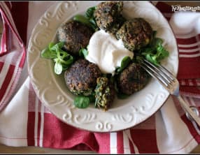 Koftas aux épinards sauce yaourt tahini