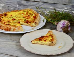 Quiche à l’ail nouveau et au fromage de brebis
