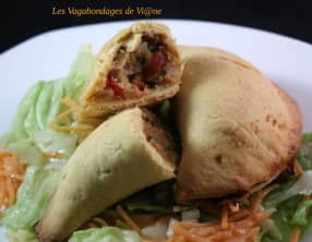 Empanadillas au thon, chorizo et pomme de terre