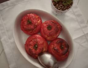Tomates farcies aux lentilles corail et chorizo