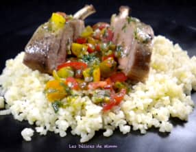 Carré d’agneau, sauce vierge aux tomates cerises sur lit de boulgour