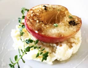 Nectarines rôties vanillées à la brousse