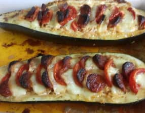 Courgette farcie mozzarella et chorizo