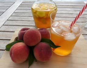 Thé glacé à la pêche