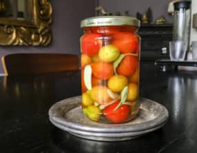 Tomates cerises en saumure