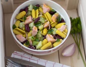 Salade de pâtes au saumon poché