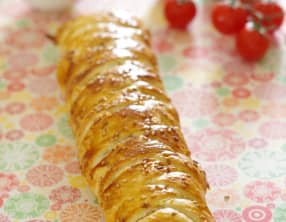 Tresse feuilletée tomates, chèvre et jambon cru