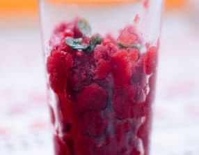 Granité de framboise au basilic