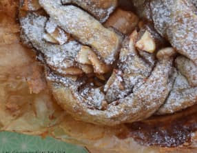 Couronne feuilletée à la crème de marrons et aux pommes