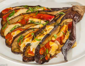 Eventail d'aubergine tomate mozzarella