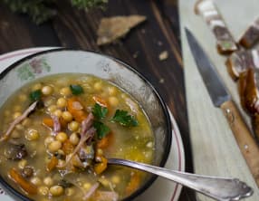 Soupe aux pois à la Québécoise
