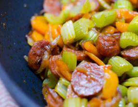 Poêlée de céleri branche aux carottes et au chorizo