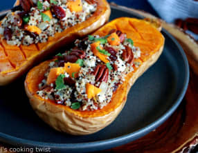 Courge butternut farcie au quinoa, cranberries et feta