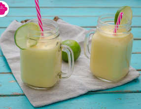 Smoothie citron-coco-mangue